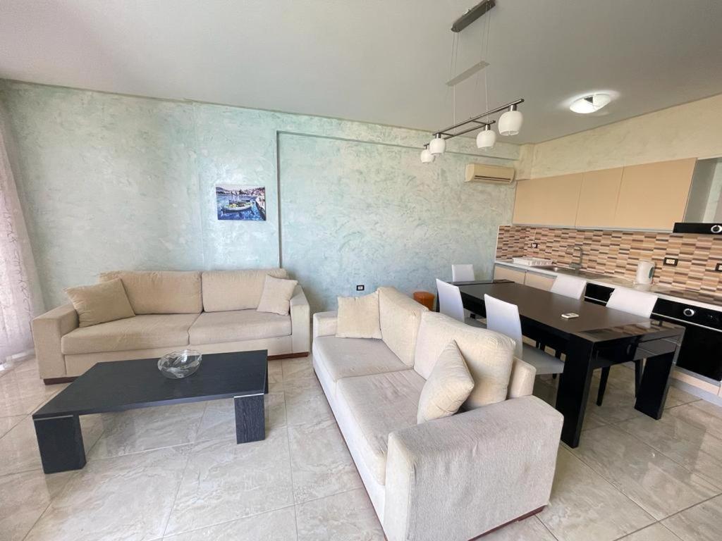 סרנדה 1-Stunning Sea View Apartments! מראה חיצוני תמונה